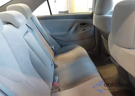 2011 Toyota Camry Le z USA, uszkodzony, nr VIN 4T1BF3EK5BU649996